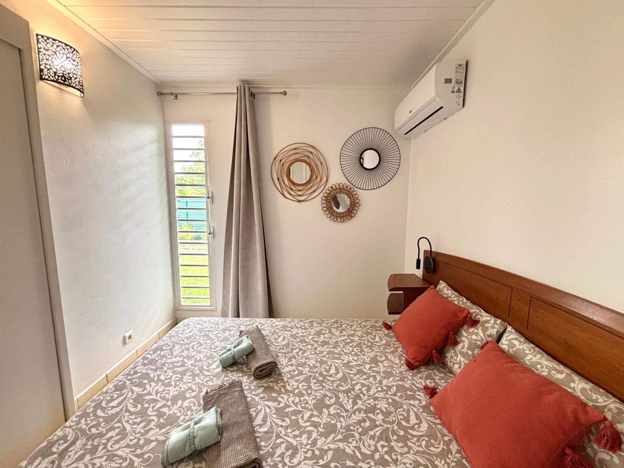 La Ruche De Maia - Blue Dream Beach - Piscine - Jardin - Plage Grand-Bourg  Екстериор снимка
